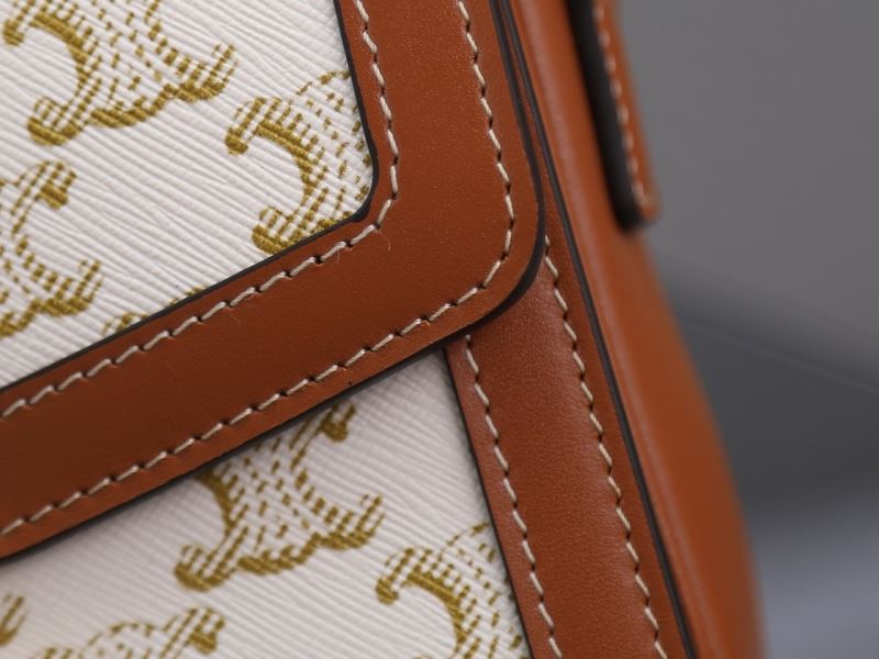 Ce1i*e triomphe bags